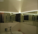 Lustro łazienkowe z podświetleniem